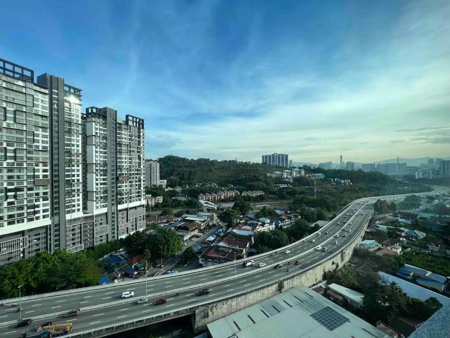 Bliss Cozy 3rooms 6pax 2carpark 24h7d Easy Self Access * Kuala Lumpur